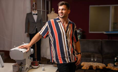 肌肉發達的布萊森和美國性感小鮮肉喬伊·米爾斯激情肛交