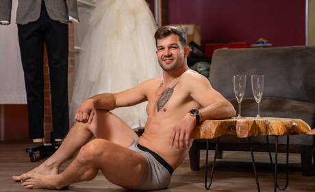 肌肉發達的布萊森和美國性感小鮮肉喬伊·米爾斯激情肛交