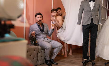 Muscular Brysen and american hot twink Joey Mills in hot ass fuck action