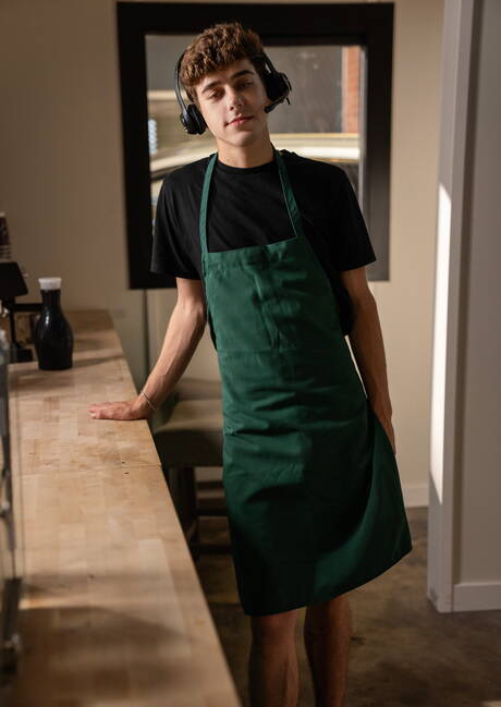 Nice american guys young boy Joey Mills and husky guy Brogan Reed make a love in kitchen