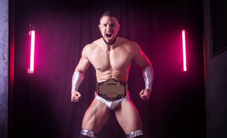 Alex Mecum, Skyy Knox, Malik Delgaty, Clark Delgaty und Darenger im Wrestling-Porno