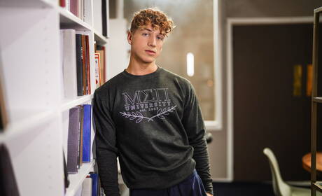 Las estrellas porno estadounidenses Felix Fox y Ryan Bailey se follan el culo después de chuparlo