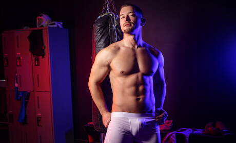 加拿大肌肉男 Malik Delgaty 和美國硬漢 Johnny Donovan 口交後乾了屁股