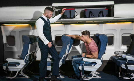 Amerykański przystojniak Roman Todd i Devy w gorącej akcji ruchania w tyłek