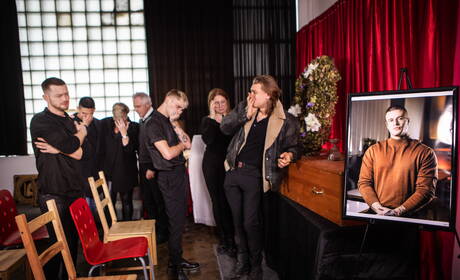 Men: Hot guys Theo Brady, Johnny Donovan and Clark Delgaty in hot threesome anal sex