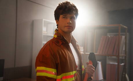 兩位美國帥哥 Joey Mills 和超級帥哥 Finn Harding 打屁股