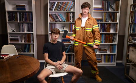 Two american guys pretty boy Joey Mills and superstud Finn Harding in butt spanking