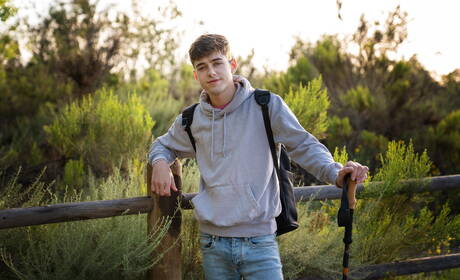 Men.com: Pretty american boys young dude Joey Mills and pretty boy Troye Dean have a good anal sex outdoor