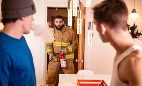 美國帥哥Theo Brady和加拿大猛男Tony Dangelo互相吸吮和操弄