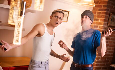 美國帥哥Theo Brady和加拿大猛男Tony Dangelo互相吸吮和操弄