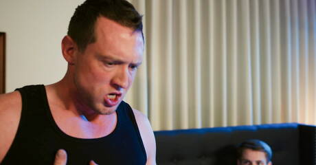 Berühmte Amerikaner, der schöne Junge Trevor Harris und der attraktive Pierce Paris in heißer homosexueller Action