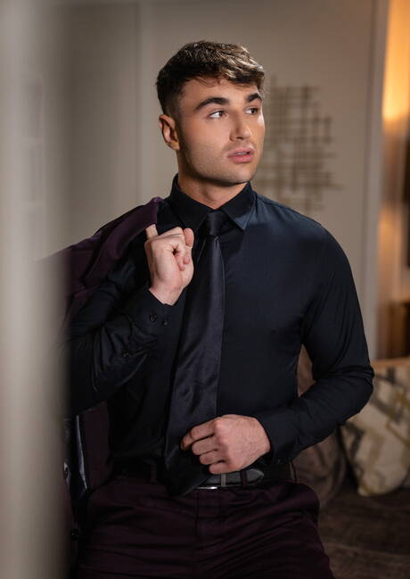 Der gut gebaute Brite Michael Boston und der gut gebaute Amerikaner Felix Fox lutschen und vögeln sich gegenseitig