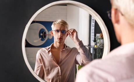 De knappe Amerikaanse jongen Theo Brady en de knappe jongen Phillipe Massa hebben een hete seksdate