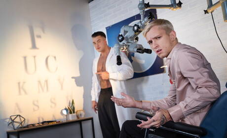 De knappe Amerikaanse jongen Theo Brady en de knappe jongen Phillipe Massa hebben een hete seksdate