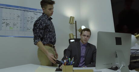 Sexy Kumpels Trevor Harris, Jayden Marcos und Evan Knoxx beim heißen Gruppensex