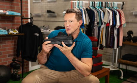 O garanhão americano Pierce Paris e o galã latino Ashton Summers fodem a bunda depois de chupar um pau