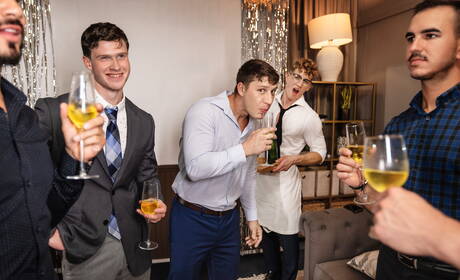 Men: Nasty boys Paul Canon, Finn Harding and Felix Fox in hot threesome anal sex