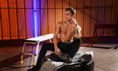 Two american dudes husky guy Dante Colle and young Theo Brady fuck ass after sucking cock