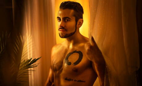 美國著名硬漢 Dante Colle 和年輕帥哥 Joey Mills 的火辣同性戀場景