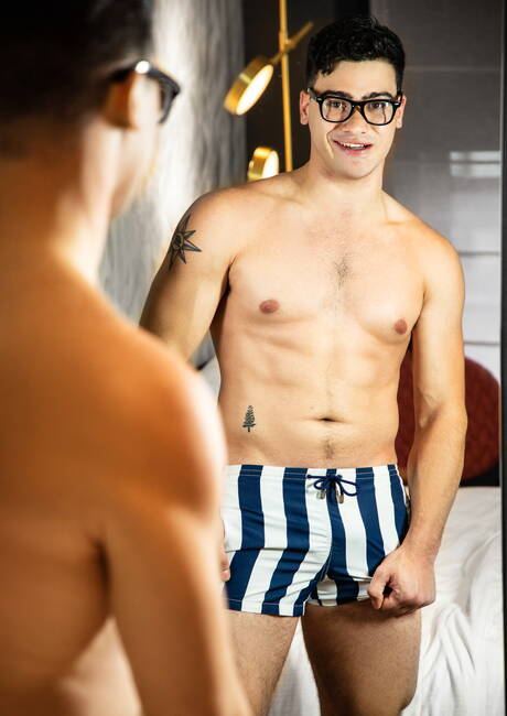 Americanos famosos, o forte Roman Todd e o musculoso Dean Dallas em sexo anal quente