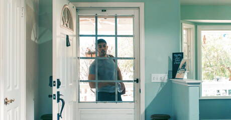 Zwei amerikanische Jungs, der gut gebaute Nico Coopa und der muskulöse Brock Banks, haben draußen einen guten Analsex