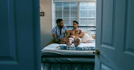 Zwei amerikanische Jungs, der gut gebaute Nico Coopa und der muskulöse Brock Banks, haben draußen einen guten Analsex