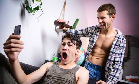 加拿大帥哥Benjamin Blue和加拿大帥哥Edward Terrant操屁股