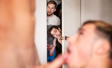 Der schöne kanadische Junge Sean Peek und der kanadische Bulle Malik Delgaty ficken nach dem Saugen in den Arsch