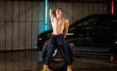 Knappe Amerikaanse bodybuilder Paul Wagner en sterke man Felix Fox in hete homoseksuele actie