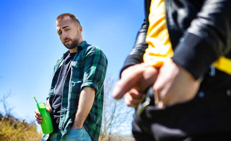 加拿大健美運動員 Malik Delgaty 和加拿大健美運動員 Jeremy London 在戶外享受激情性愛