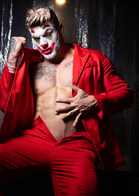 加拿大壯漢 William Seed 和壯漢 Brent North 在吸吮雞巴後操屁股