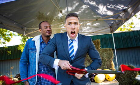 American well-built Alex Mecum and black muscular Trent King in hard interracial anal sex outside