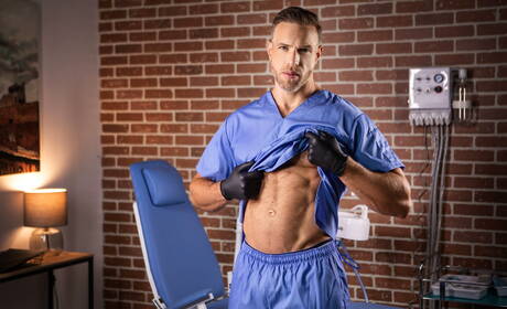 Die heißen Jungs Alex Mecum, Malik Delgaty und Clark Delgaty haben Analsex zu dritt