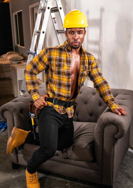 Le pornostar americane Andy Taylor e Deangelo Jackson si scopano dopo un pompino interrazziale