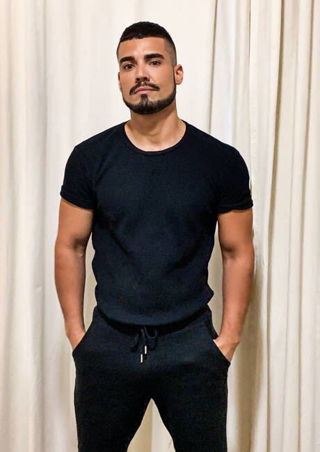 Men: Latin strongman Dann Grey and muscular Dalton Ryder fuck ass after sucking outside