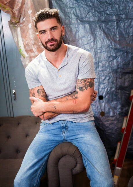 Latin husky guy Michael Delray and french beefy Chris Damned in hot anal sex