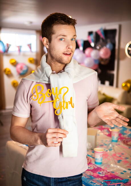 Kanadyjski silny byk Malik Delgaty i kanadyjski młodzieniec Benjamin Blue ruchają się w dupę po ssaniu