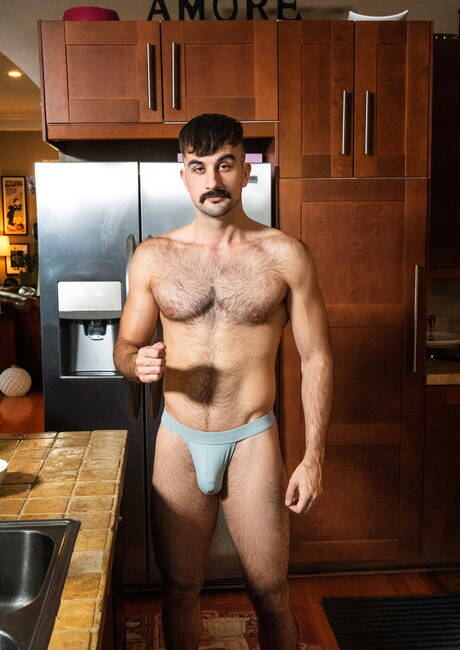 Men.com: American pornstars well-built Jay Tee and otter Mason Lear fuck ass after sucking in kitchen