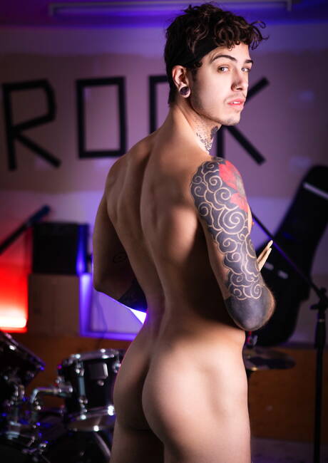 Il ragazzo muscoloso Dex Parker e il bel ragazzo canadese Sunny D in una scena omosessuale bollente