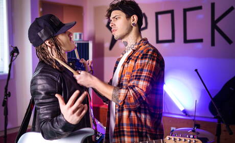 Men: Der kräftige Dex Parker und der schöne Kanadier Sunny D in einer heißen Homosexuellenszene