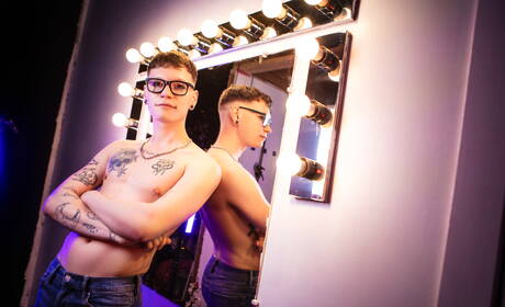 Il duro Dex Parker e il ragazzo canadese Marco Bianchi in una bollente azione di sesso anale