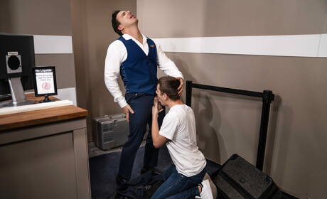 Il simpatico ragazzo americano Joey Mills e il robusto Reese Rideout fanno l