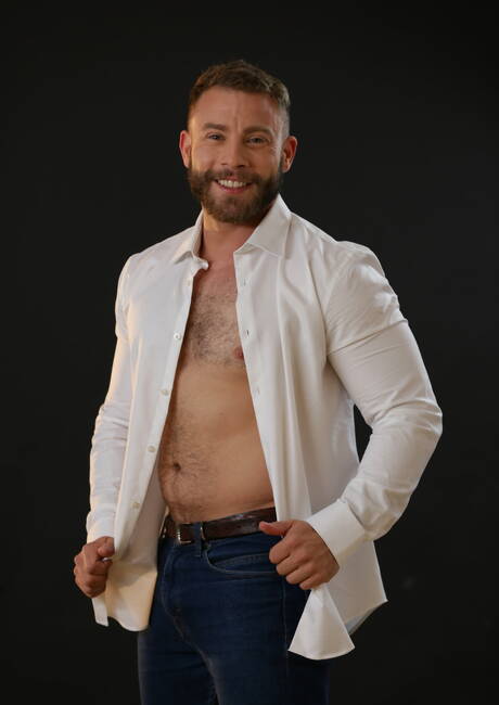 Der spanische Muskelprotz Diego Reyes und der spanische Muskelprotz Dann Grey beim heißen Analsex