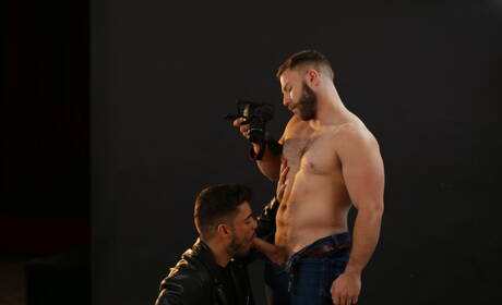 Der spanische Muskelprotz Diego Reyes und der spanische Muskelprotz Dann Grey beim heißen Analsex