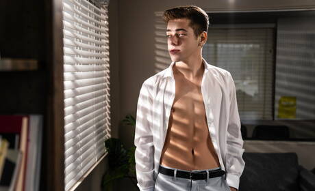 美國小夥 Joey Mills 和法國帥哥 Chris Damned 在吸吮雞巴後操了屁股