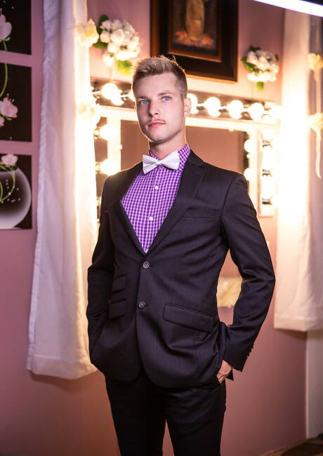 El estadounidense husky Alex Mecum y el joven canadiense Benjamin Blue tienen sexo anal