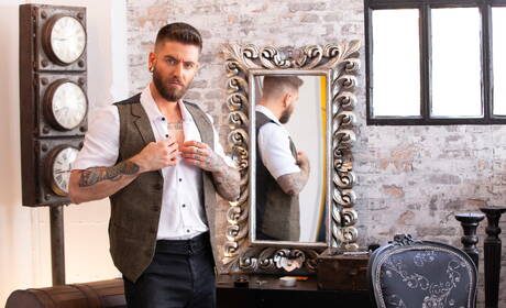 Spanish bodybuilder Diego Reyes and tough guy Rico Vega in hot homosexual action