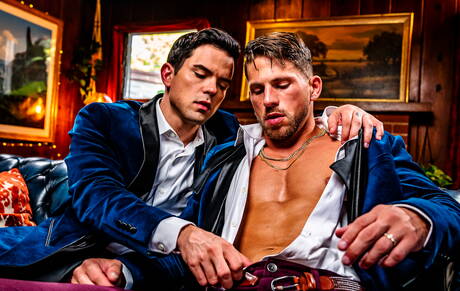 Hot american boys muscular Dakota Payne and beefcake Roman Todd have a good anal sex outdoor