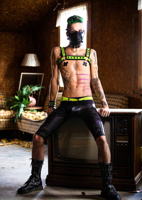 Il forte toro canadese Ryan Bones e Charly Willinsky in un