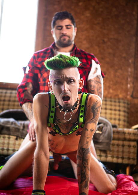 Il forte toro canadese Ryan Bones e Charly Willinsky in un